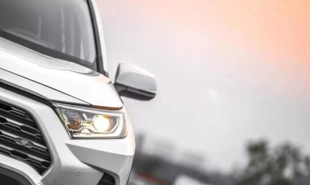 面哥选车 皆为家用SUV的代表,奇骏和新RAV4该怎么选?