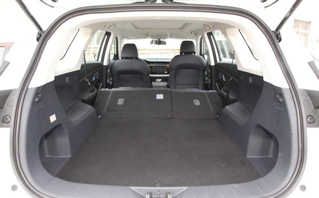 轴距近2.8米、178马力,7.99w可入手,我确信,这SUV是来捣乱的