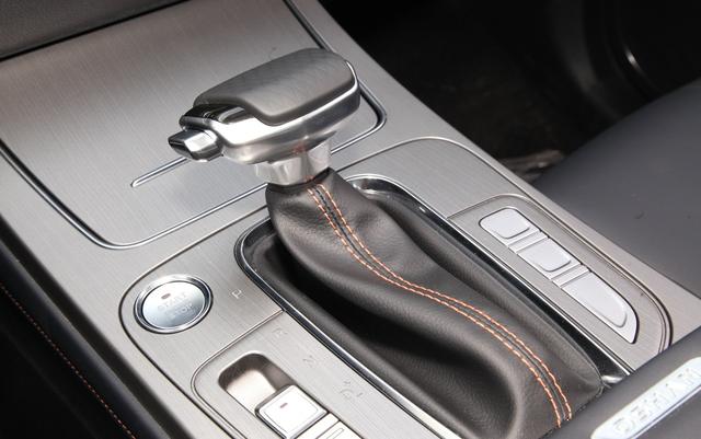 轴距近2.8米、178马力,7.99w可入手,我确信,这SUV是来捣乱的