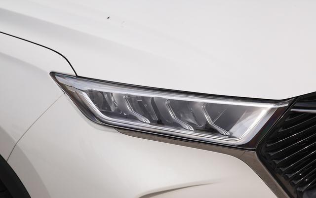 轴距近2.8米、178马力,7.99w可入手,我确信,这SUV是来捣乱的