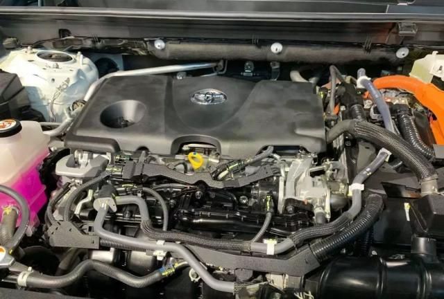 面哥选车 皆为家用SUV的代表,奇骏和新RAV4该怎么选?