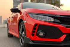 本田思域 ：AX Gloss Red 亮红 ：你的出行，从此焕然一新