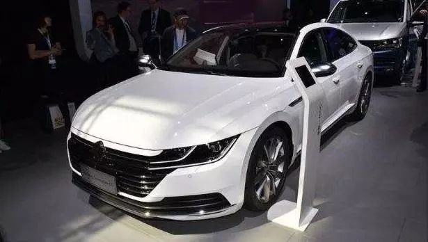 大众全新中型车,比奥迪a4l舒适,轴距2841mm油耗仅6.3l