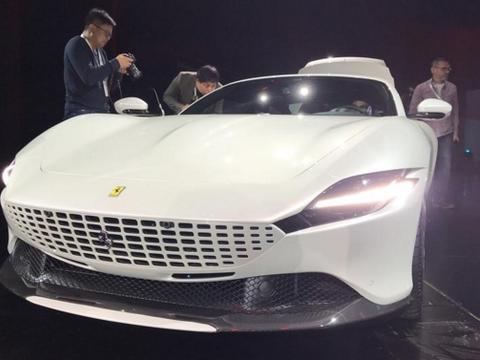 法拉利罗马实拍620ps新款跑车内饰