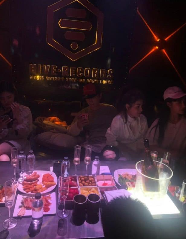 被限制高消费偶遇王思聪泡夜店美女环绕光喝酒就花了10万