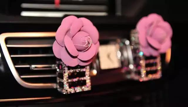 这4个汽车用品让老司机不齿,新手却抢着往里放,都是隐患