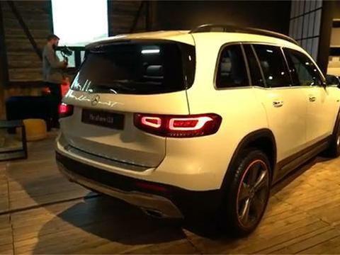 全新奔驰GLB海外实车实拍照，外形大气内饰豪华