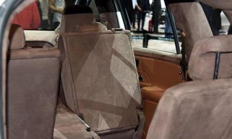 奔驰GLB实车现身，将于广州车展首发亮相，符合国六排放