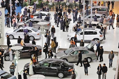 发改委:破除汽车消费限制,探索放宽或取消限购的措施