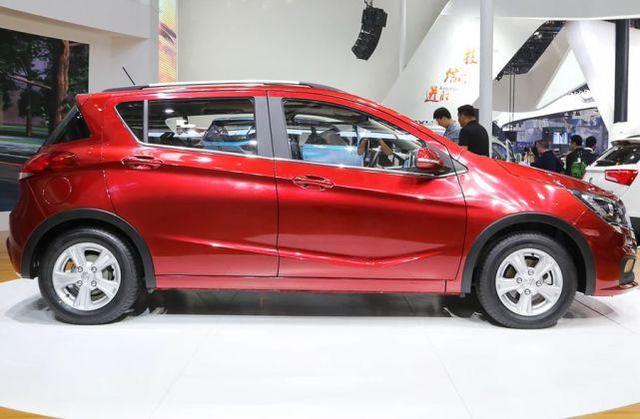 适合年轻人的SUV,外观时尚油耗4毛
