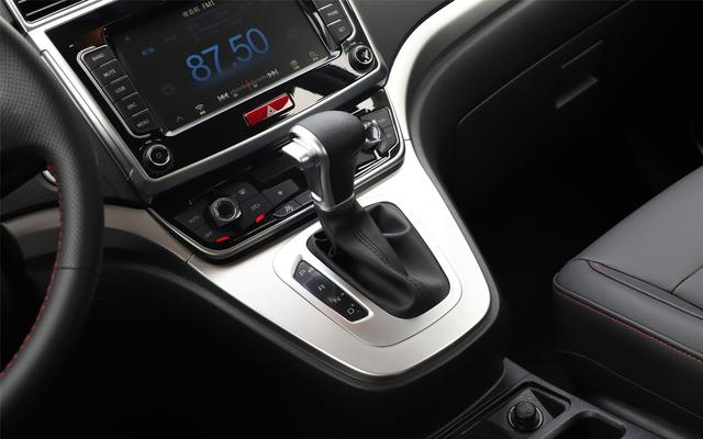 6万多预算想买个SUV?这车体型超博越,今年已卖出83908辆