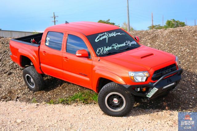 专为越野而打造的2015款丰田Tacoma TRD Pro！