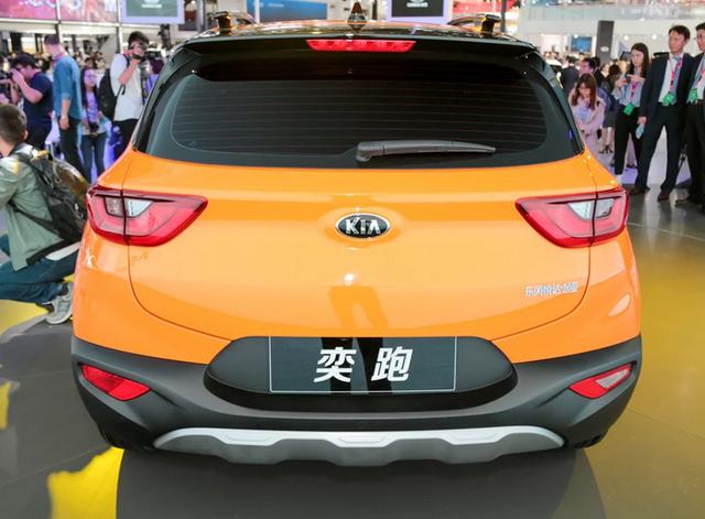 起亚奕跑最低只要6万多,油耗5.4L,为啥还干不过国产车?