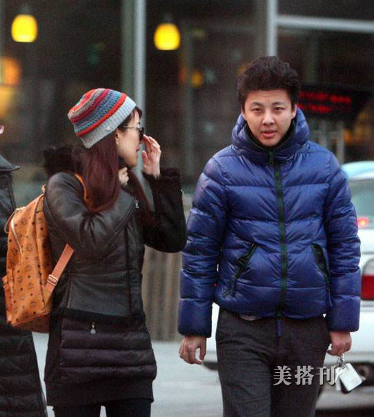 撒贝宁前女友涂经纬近照曝光，穿镂空红裙不像39岁，网友：太美了