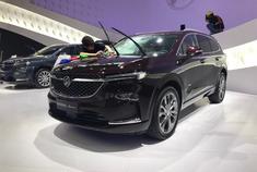 别克-昂科旗，长得像马自达。