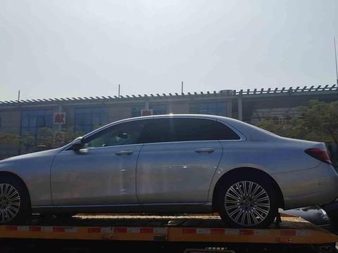 2019年广州车展探馆:北京奔驰E300L实车