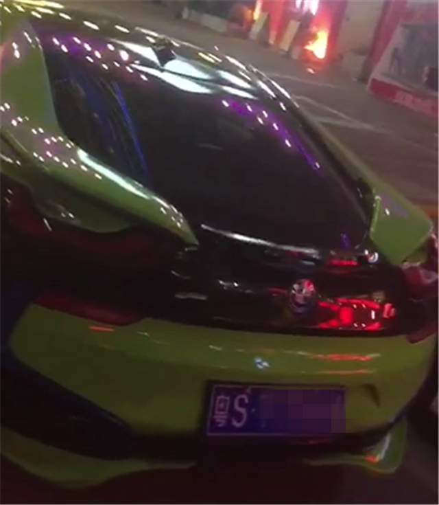 改空气套件的宝马i8,全车漆面绿得发光,还是东莞当地首台