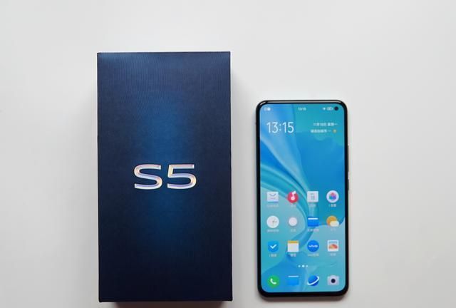 vivos5手机参数,vivoa55手机参数 vivos5开箱速览全球首发高颜值小挖空屏