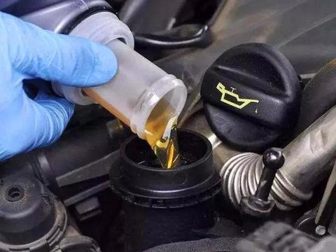 一般人养车只知道换机油，其实这3地方常清洗，耗油下降动力足