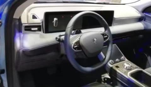 哪吒U广州车展亮相，4.8秒破百，续航是亮点，了不起的中国造