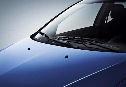 汽车玻璃注意保养，这5步保养方法，第3步不做好容易爆裂