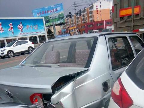 买新车上全险？交警：没啥用纯属给保险公司送钱！买这4种就对了