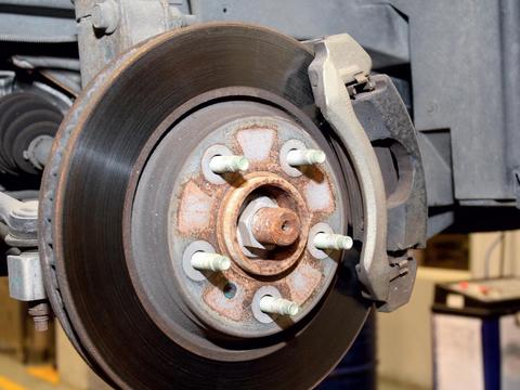 汽车跑了7万公里后，这4种东西最好及时换新