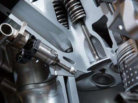 挂空挡踩4000转能清积碳？修车店：别傻了，最好的清理方法就一种