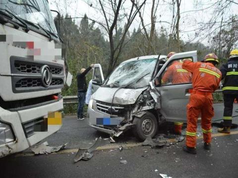 “三者险”有没有必要买100万的？定损员不小心说漏嘴，别白花钱