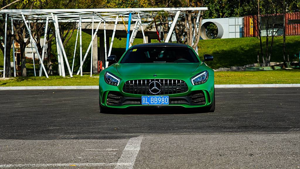 跑车界的“绿水鬼”！AMG GT R静态实拍！