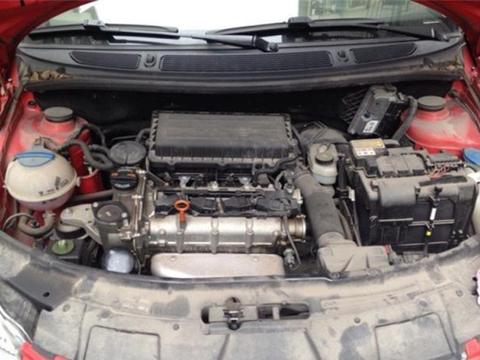 汽车出现这4种情况，代表蓄电池需要更换了！别等无法启动再后悔