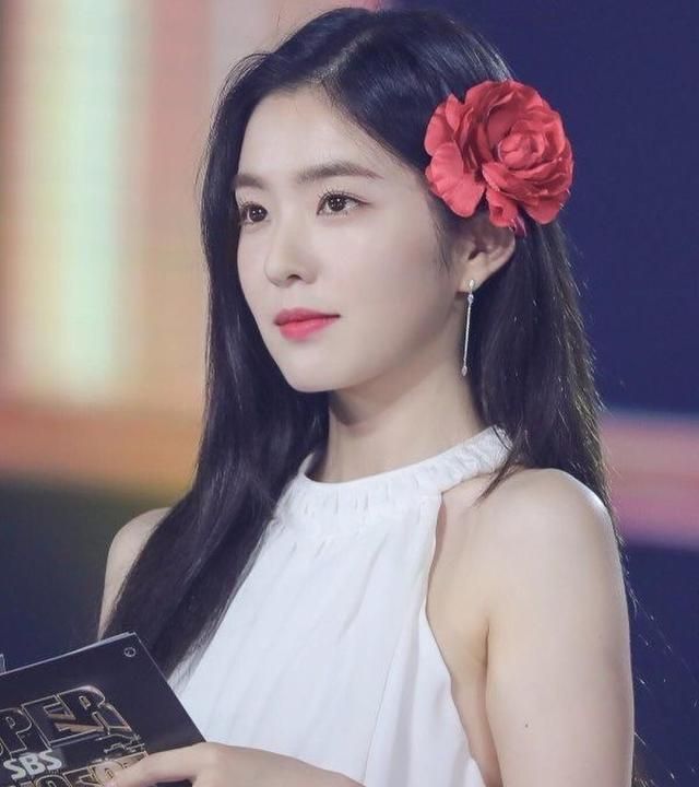 2020韩国女团颜值排行,韩国女团颜值排行 正文 韩国出道的女团,每个团里都有颜值担当,有的甚至是"完颜团".