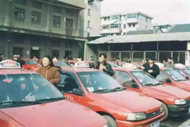 三十年前的神车,一代人回忆,而今停产卖身沦为代工