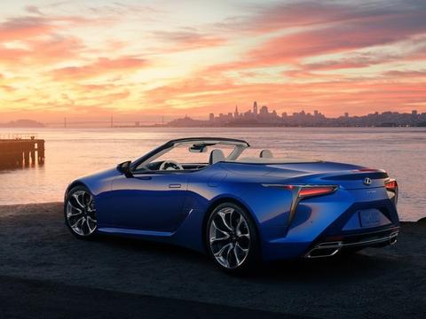 V8上空尤物《Lexus LC 500 Convertible》洛杉矶车展