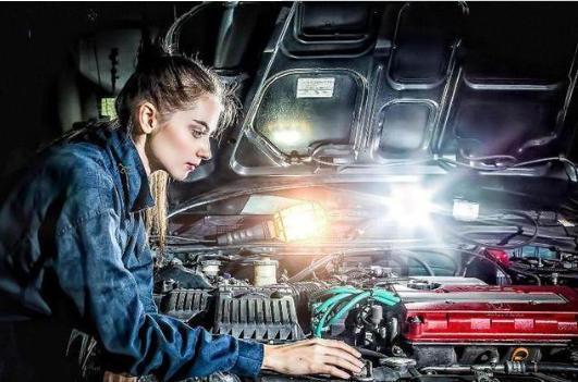 发动机皮带什么时候更换，不了解这些问题出行很危险！