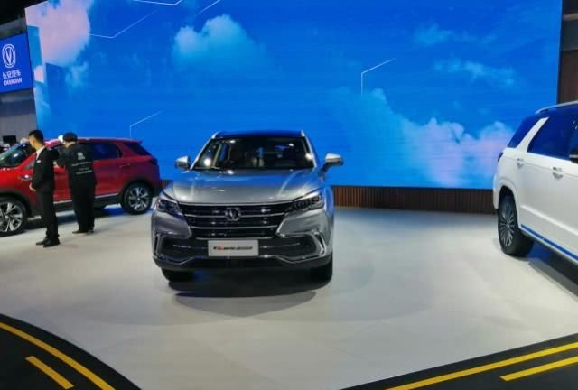 长安CS85 COUPE广州车展实拍,2.0T+8AT,13.69万迷倒一片