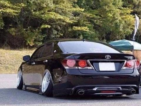 四轮定位在修车店与4S店，价格相差几百，车主应该去哪做？