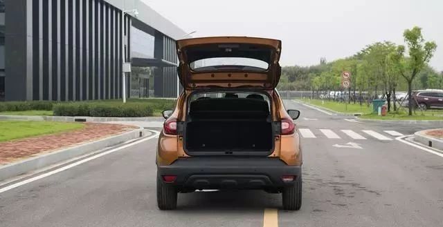 11万可入手,这SUV原装进口,全系都是自动挡,百公里油耗仅7.1L
