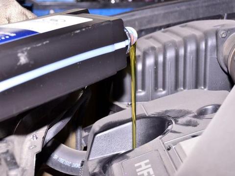 驾车长途出行前，这几个汽车部位一定要检查