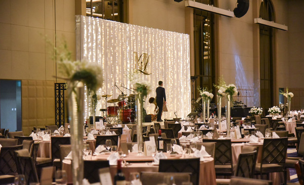 为高以翔取消伴郎，毛毛低调举行婚礼现场曝光，早前夫妻悲痛发文