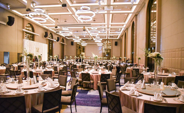 为高以翔取消伴郎，毛毛低调举行婚礼现场曝光，早前夫妻悲痛发文