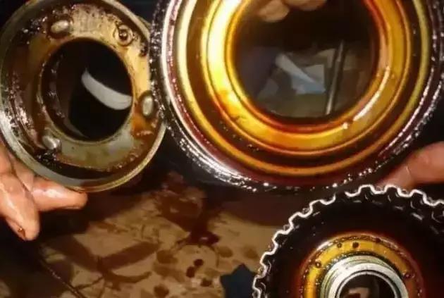 变速箱这么贵，一定要及时保养与换油！