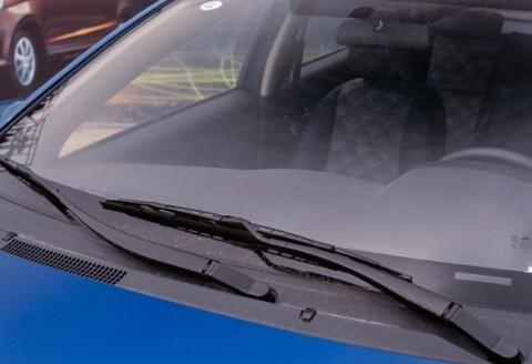 雨刮器刮不干净还异响？别花钱换新的