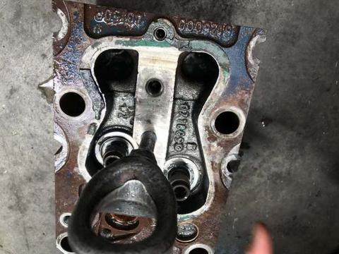 清理积碳只能拉高速？老司机教你，用这两个土办法，让积碳全跑光