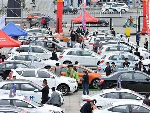 国六标准上线，国五库存车何去何从？经销商：卖给农村人