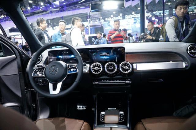 奔驰5+2座豪华SUV GLB上市,主打家用市场,高性价比30万起售