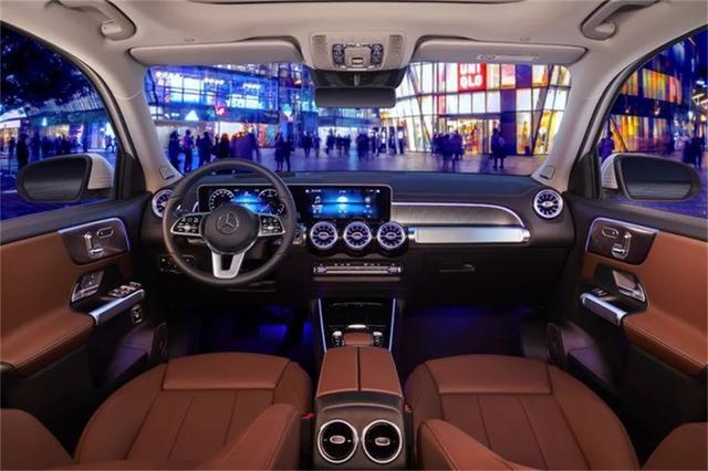 奔驰5+2座豪华SUV GLB上市,主打家用市场,高性价比30万起售