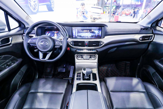 紧凑型SUV中A0级的价格 任性的陆风荣曜7.99万起