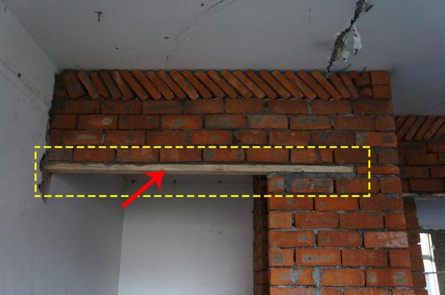 原因一:混凝土过梁承重性更强新砌墙体中要留出门洞,所以门洞上的