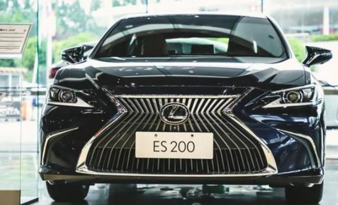 喊价400万,雷克萨斯LM就这么来了!